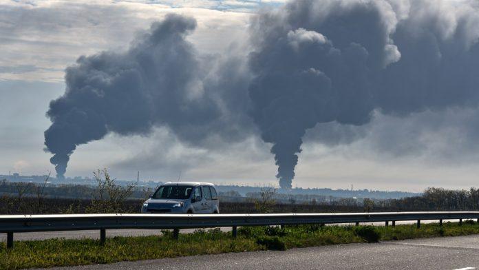 rusija-i-ukrajina-u-nikad-zescem-okrsaju!-napadi-na-dnjepar-trajali-20-sati,-ima-mrtvih:-dronovi-kijeva-stigli-do-volgograda-(foto,-video)
