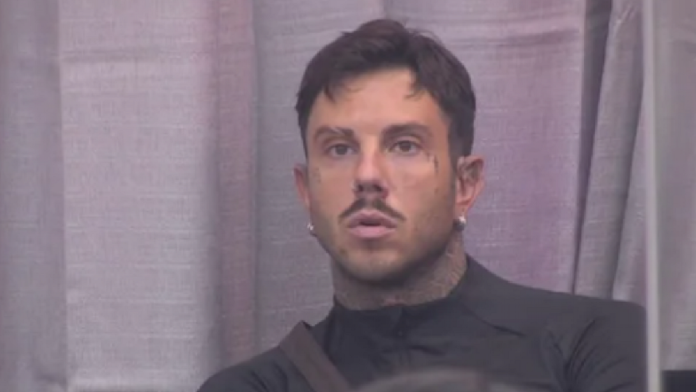 pometnja-na-pomolu-filip-dukic-usred-noci-uhvacen-sa-njom-u-eliti:-kad-aneli-ovo-bude-saznala-nece-joj-biti-dobro-(video)