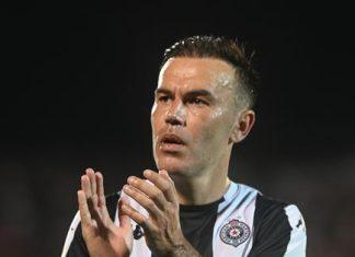 Natho odigrao poslednji “večiti derbi”, pa se potresnom porukom oprostio od navijača: Najveće poštovanje ide vama… /FOTO/ natho-odigrao-poslednji-“veciti-derbi”,-pa-se-potresnom-porukom-oprostio-od-navijaca:-najvece-postovanje-ide-vama…-/foto/