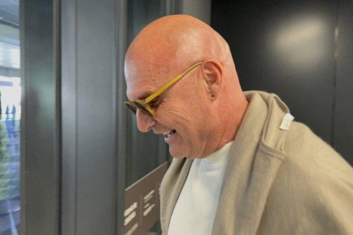 uhvacen-u-drustvu-rodake-princa-vilijama!-mili-se-bacio-na-unosan-biznis,-sokirao-detaljima!-(video,-galerija)