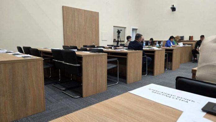 opozicija-ponovo-pobegla-od-diskusije:-“placeni-da-rade,-a-oni-setaju-po-lepom-vremenu”