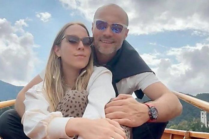 prvi-izlazak-sa-bebom!-aca-sofronjevic-i-kosana-podelili-emotivan-trenutak,-ovo-ce-rastopiti-i-najtrvda-srca!-(foto)