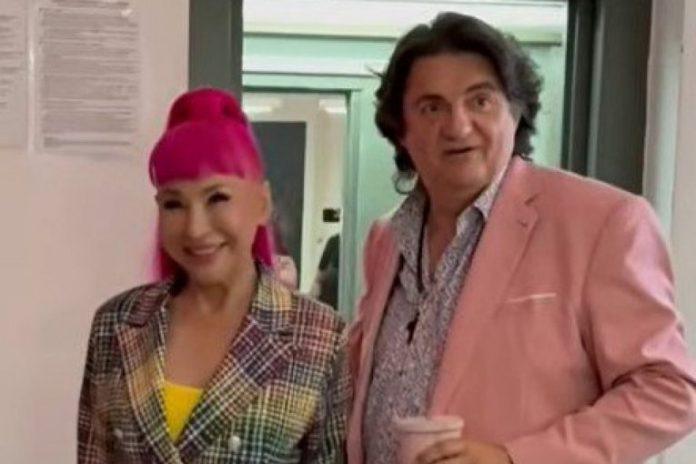 zorica-brunclik-se-s-vrata-bacila-njemu-u-zagrljaj!-emocije-preplavile-studio-“pinkovih-zvezda”,-evo-sta-je-docekalo-u-simanovcima!-(video)