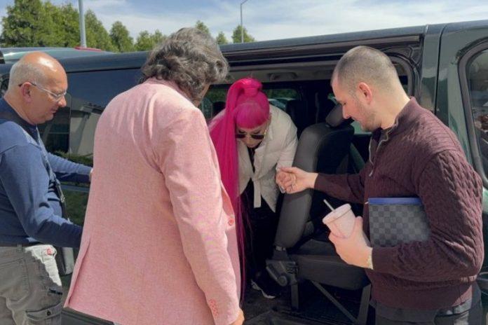 zorica-brunclik-stigla-na-pink-nakon-teske-operacije!-napokon-prekinula-tisinu,-ovo-je-istina-o-njenom-zdravstvenom-stanju-sada!-(video)