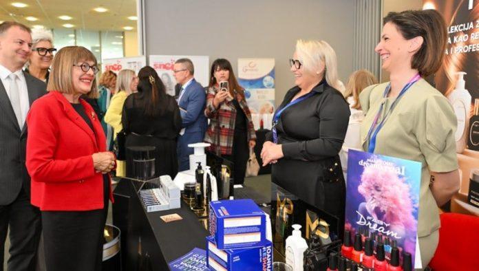 kljucni-ekonomski-resurs:-maja-gojkovic-otvorila-medunarodni-samit-zenskog-preduzetnistva-u-novom-sadu