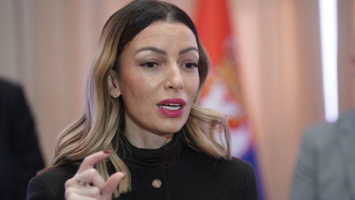 ministarka-mesarovic-svecano-docekana-u-provinciji-hebej:-srpska-delegacija-predstavila-potencijale-kompanija-“simpo”-i-“jumko”