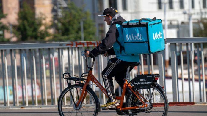 wolt-se-raspada!-beogradani-besni:-novac-im-uredno-ceo-dan-skidaju,-hrane-nema,-a-korisnicka-podrska-cuti