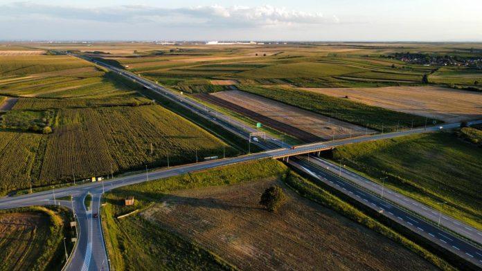 amss:-umeren-intenzitet-saobracaja,-mestimicna-kisa-moze-otezati-voznju