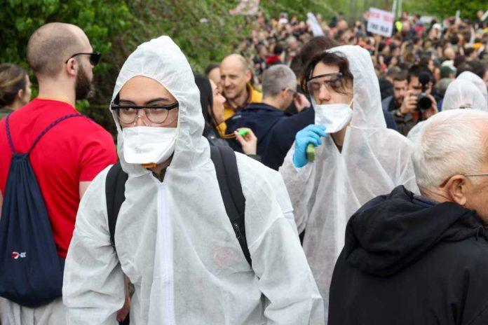 dosadni-kao-stomacni-virus!-istorija-nas-uci-da-mladost-nije-garancija-pameti,-“simptomi-nade”-doneli-su-nam-samo-(kolektivnu)-mucninu