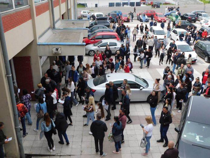 u-loznici-pravi-poslovni-bum:-vise-od-300-radnih-mesta-ponudeno-na-sajmu-zaposljavanja,-stigli-poslodavci-iz-cele-srbije