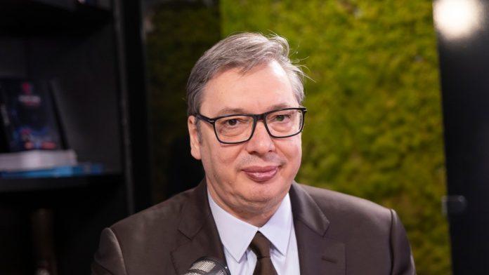 vucic:-kurs-dinara-stabilan-14-godina,-rast-bdp-oko-2,8-odsto!-“investitori-iz-sad-ulazu-uprkos-krizi”