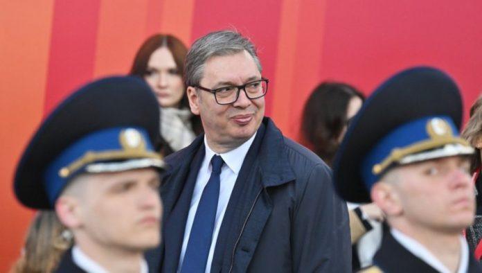 vucic-o-nabavci-mocnog-oruzja:-ne-mogu-da-vam-kazem-sta-smo-sad-narucili,-cekam-kad-ptice-slete-ovde