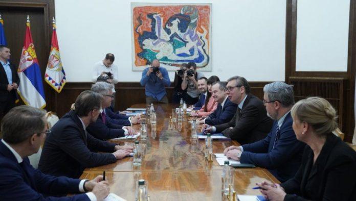 oglasio-se-vucic-posle-sastanka-sa-brunerom:-clanstvo-u-eu-ostaje-stratesko-opredeljenje-srbije