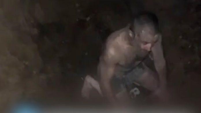 (video)-“ti-si-pas,-puzi!”-isplivao-jeziv-snimak-mucenja-ruskog-vojnika:-putinov-komandant-ga-terao-da-jede-zemlju-u-“jami-za-mucenje”