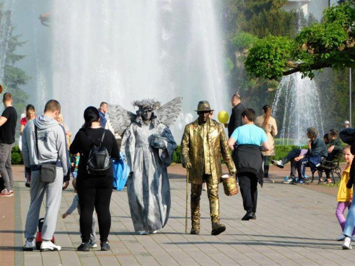 dva-festivala-u-loznici-i-banji-koviljaci-za-prvi-maj:-bogat-program-za-posetioce-tokom-praznika-(foto)