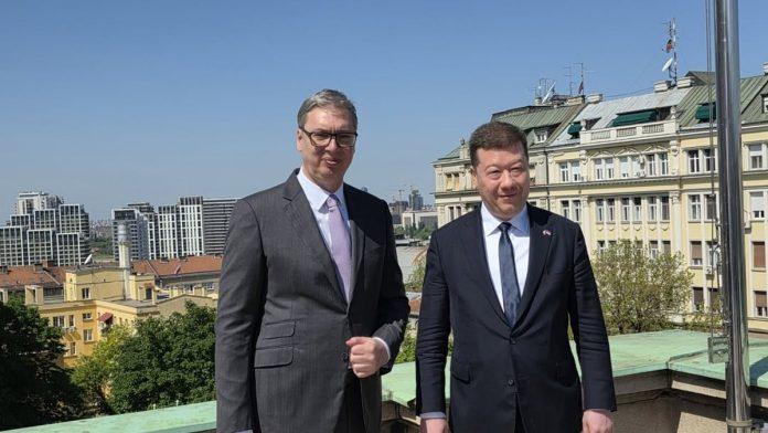 “posebna-zahvalnost-za-razumevanje-situacije-na-kim”-vucic-se-sastao-sa-predsednikom-parlamenta-ceske