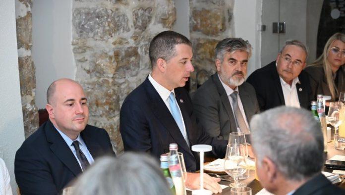 u-jerusalimu-predstavljena-knjiga-“ustaska-zverstva”;-marko-duric:-ovo-je-upozorenje-buducim-generacijama