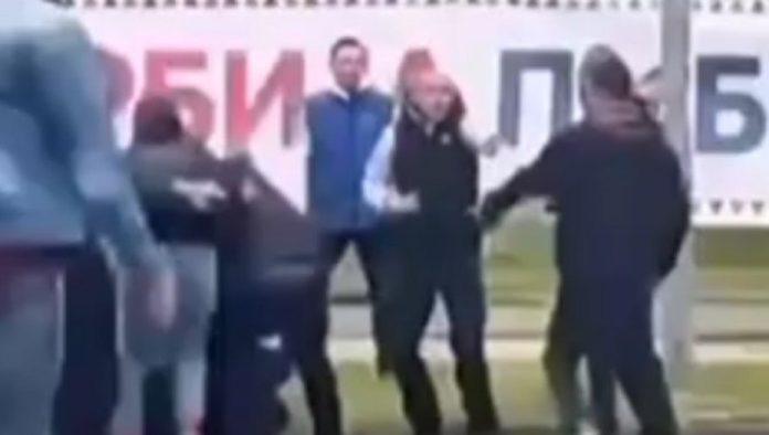 opsta-makljaza:-blokaderi-nasrnuli-na-clanove-sns-u-novom-sadu-(video)