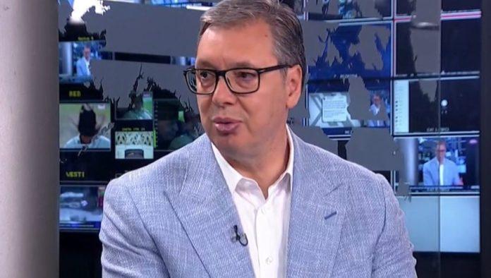 vucic-o-napadima-na-porodicu:-mnogo-je-tesko-sve-to-izdrzati