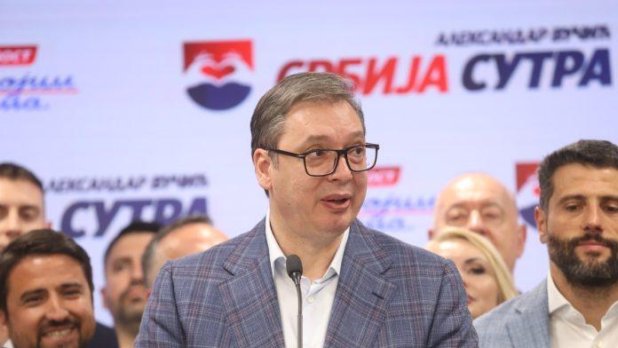 “predlazemo-vucica-za-buduceg-premijera-srbije!”-srpska-napredna-stranka-izdala-saopstenje:-“dokazao-je-da-je-ogroman-drzavnik”