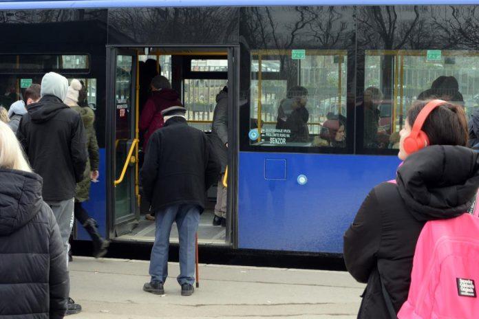 cetiri-linije-gradskog-prevoza-od-danas-menjaju-trasu,-uvodi-se-i-privremena-minibus-linija-zbog-radova-u-beogradu