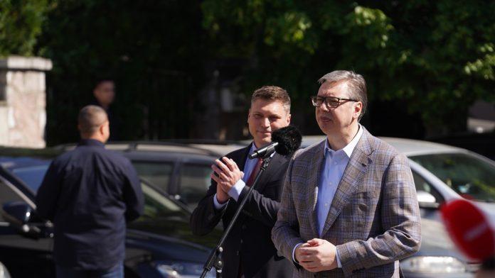 “vazno-ulaganje-u-dualno-obrazovanje!”-vucic:-moramo-da-menjamo-sebe-i-svoje-navike
