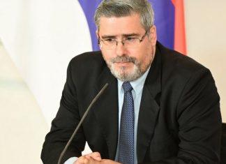 Starović oštro odgovorio Lopandiću: Evo još jednog promašenog smatranja tužnog pajaca iz zadnje klupe starovic-ostro-odgovorio-lopandicu:-evo-jos-jednog-promasenog-smatranja-tuznog-pajaca-iz-zadnje-klupe