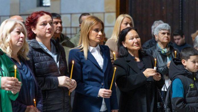 po-prvi-put-u-kalendaru-drzavnih-ceremonija:-u-crkvi-svetog-marka-sluzen-parastos-stradalima-u-hrvatskoj-operaciji-“bljesak”-(foto)
