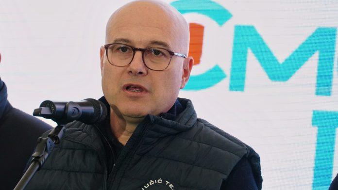 vucevic:-napadi-u-maglicu-na-clanove-sns,-institucije-hitno-da-reaguju