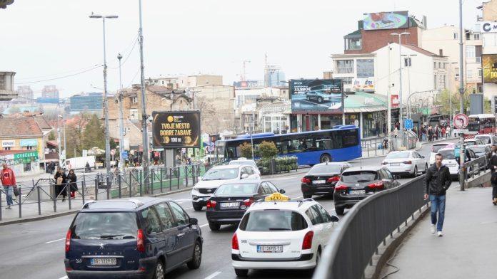 (video)-“ova-lampica-kada-se-upali,-stajete-odmah,-tu-dalje-nema-voznje!”:-automehanicar-dorde-otkriva-sta-vozaci-masovno-ignorisu,-pa-naprave-problem-sebi