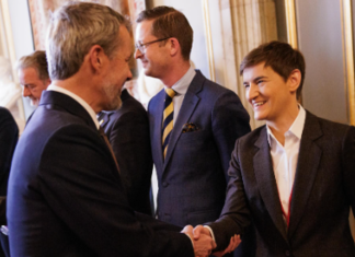 “VELIKA MI JE ČAST…” Ana Brnabić u Danskoj, sastala se sa kraljem: “Već sutra važni razgovori” “velika-mi-je-cast…”-ana-brnabic-u-danskoj,-sastala-se-sa-kraljem:-“vec-sutra-vazni-razgovori”