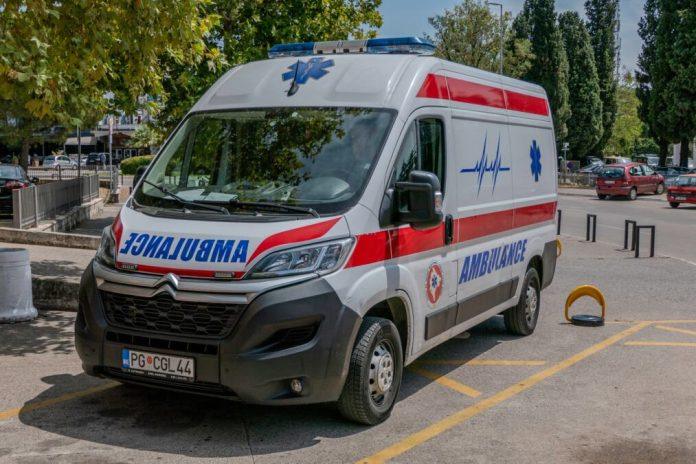 pad-sa-skele-i-krvava-tuca-–-dvojica-tesko-povredena-u-drami-tokom-prvomajskih-praznika!-lekari-urgentnog-centra-ne-pamte-ovako-tesku-noc