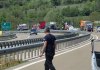 (FOTO) OBUSTAVLJEN SAOBRAĆAJ NA AUTOPUTU KOD PIROTA Stvorile se dugačke kolone, buknuo požar na kamionu: Policija dojurila na lice mesta (foto)-obustavljen-saobracaj-na-autoputu-kod-pirota-stvorile-se-dugacke-kolone,-buknuo-pozar-na-kamionu:-policija-dojurila-na-lice-mesta