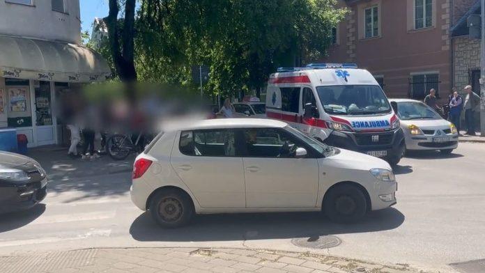 automobil-udario-devojcicu-teska-nesreca-u-novom-sadu,-na-licu-mesta-ekipa-hitne-pomoci-(video)