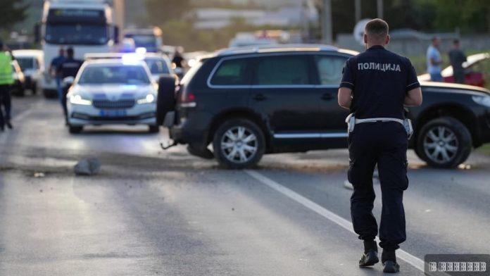 kamion-se-zakucao-u-automobil-teska-saobracajna-nesreca-na-ibarskoj-magistrali-u-preljini:-formirana-kilometarska-kolona-vozila