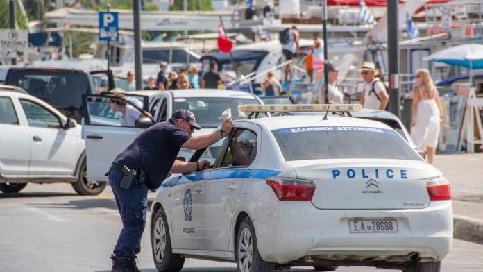 monah-iz-srbije-iskocio-iz-vozila-hitne-pomoci-prevozili-ga-u-bolnicu-u-grckoj,-a-onda-je-usledila-drama:-zadobio-povrede-glave