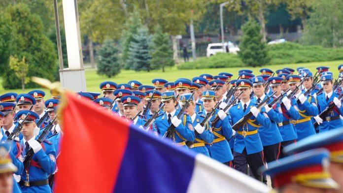 vucic-cestitao-svim-pripadnicima-garde-6.-maj-–-dan-jedinice:-“cuva-ugled-ne-samo-vojske-srbije-vec-i-celokupne-drzave”