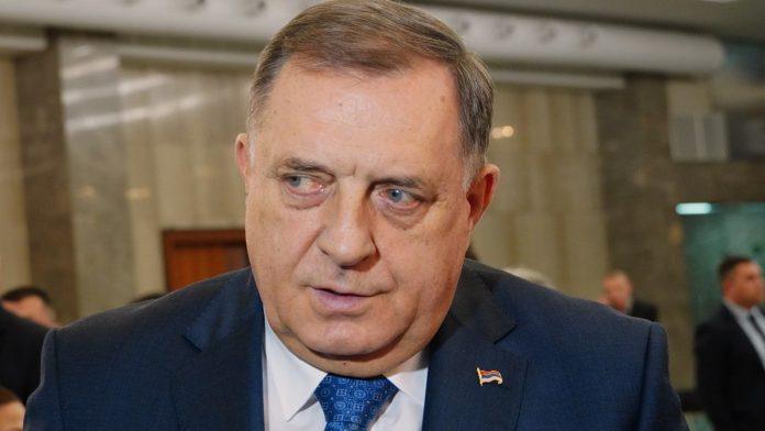“tuzna-nam-je,-bobane,-slava”-dodik-se-oprostio-od-nacelnika-uprave-za-vazduhoplovstvo:-“ne-mogu-da-se-naviknem-na-smrt-bliznjih”