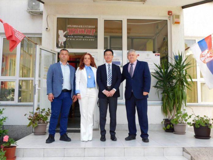 uz-pomoc-prijatelja-do-novog-krova:-primopredaja-donacije-ambasade-japana-pu-“crvenkapa”-(foto)