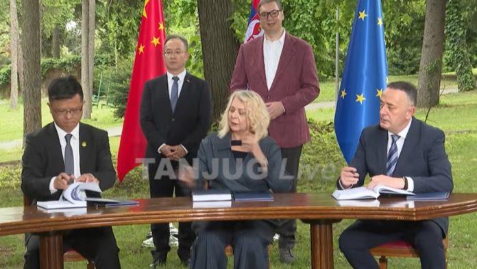 potpisan-ugovor-o-izgradnji-puta-vozd-karadorde,-prisustvuje-vucic