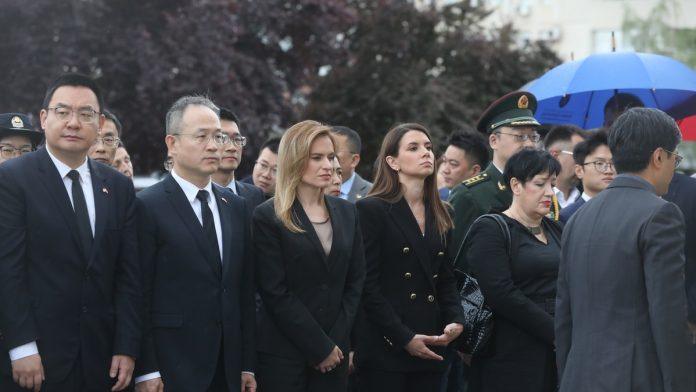 obelezena-godisnjica-bombardovanja-ambasade-kine-u-beogradu-(foto)