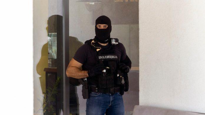 “blic”-saznaje-mladic-(28)-slao-devojcici-(12)-svoje-eksplicitne-snimke,-pa-pokusao-da-zakaze-sastanak-kako-bi-je-obljubio!