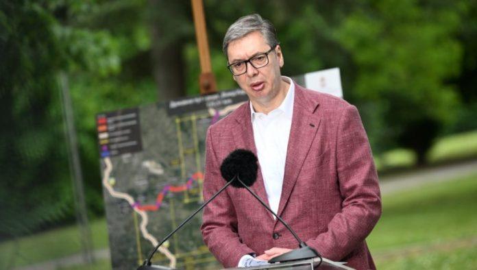 “mi-da-nista-ne-radimo-imamo-para-do-maja-sledece-godine”-vucic-o-pet-tacaka-transformacije:-apelujem-da-pocnemo-ozbiljne-razgovore
