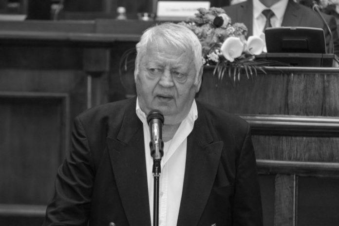 crvena-zvezda-otvara-knjigu-zalosti-za-vladimira-cvetkovica:-evo-kada-i-gde-navijaci-mogu-odati-pocast-legendi-kluba