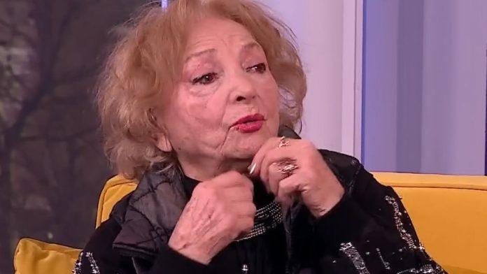 najstarija-pevacica-(98)-sokirala:-“obavezno-nocu-idem-u-kazino,-restorani-me-ne-zanimaju,-tamo-je-uzbudenje”