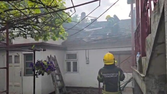 dvoje-dece-ostalo-bez-krova-nad-glavom!-hitan-apel-koji-slama-srce:-porodici-mlinko-kuca-izgorela-do-temelja,-izgubili-sve-sto-su-imali