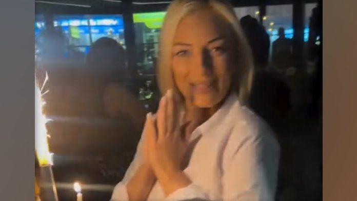 torta-u-obliku-srca-i-vatromet-ovako-je-goga-gacic-slavila-rodendan-nakon-razvoda:-usred-restorana-dobila-iznenadenje-(foto)