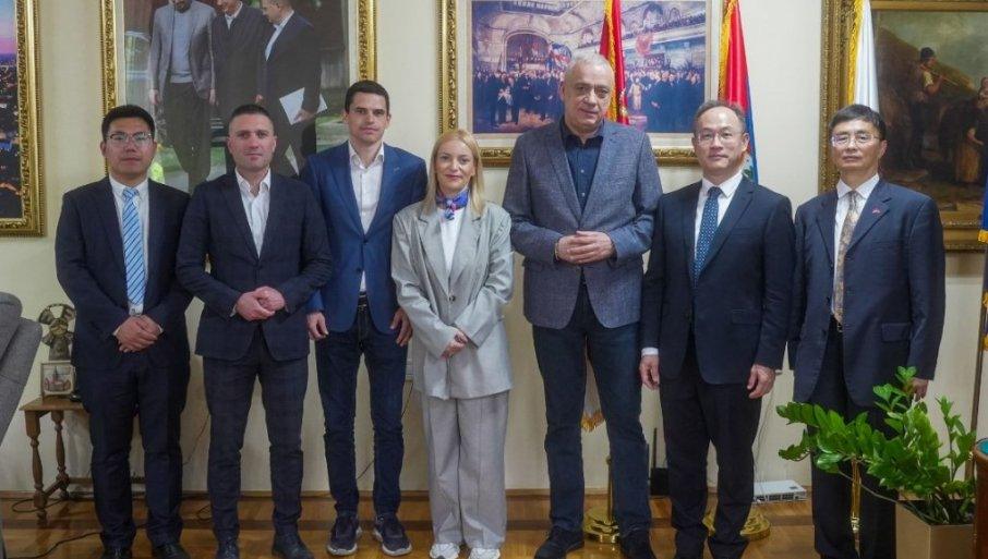 kineski-ambasador-posetio-palic:-odrzao-predavanje-na-akademiji-mladih-lidera kineski-ambasador-posetio-palic:-odrzao-predavanje-na-akademiji-mladih-lidera