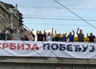 SVUDA PO BEOGRADU NATPISI: Srbija pobeđuje! svuda-po-beogradu-natpisi:-srbija-pobeduje!