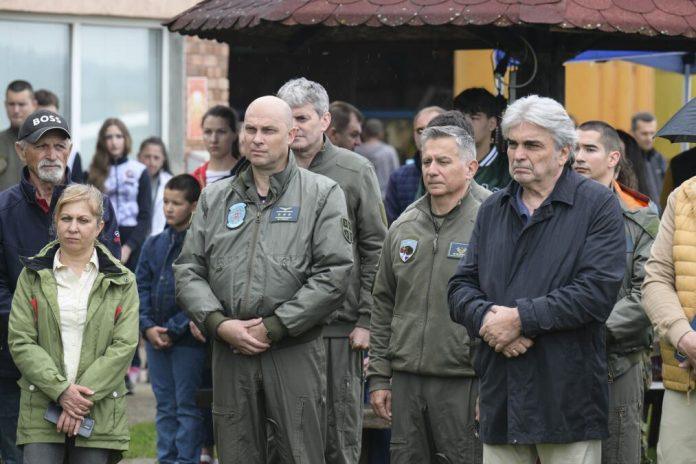 odrzan-memorijalni-avio-skup-u-cast-heroja-pilota-milenka-pavlovica:-odata-postu-bivsem-ratnom-komandantu-204.-lovackog-avijacijskog-puka